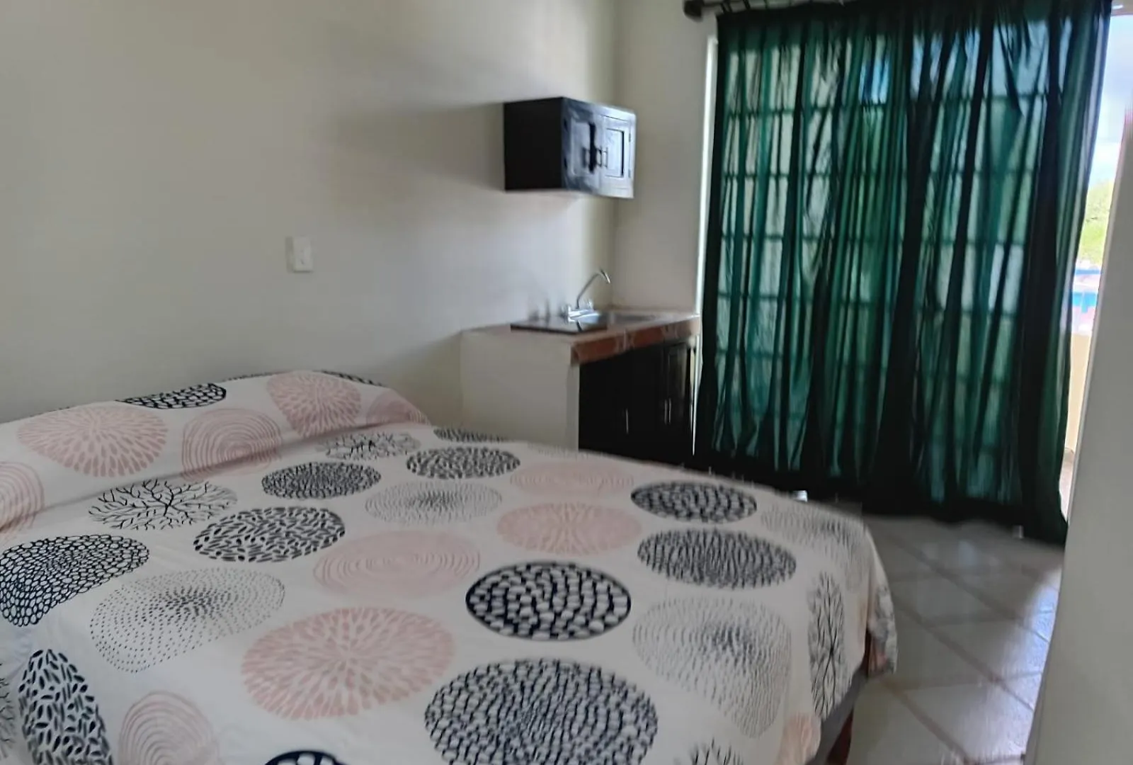 Hotel Atlantida Плая-дель-Кармен 0*,  Мексика
